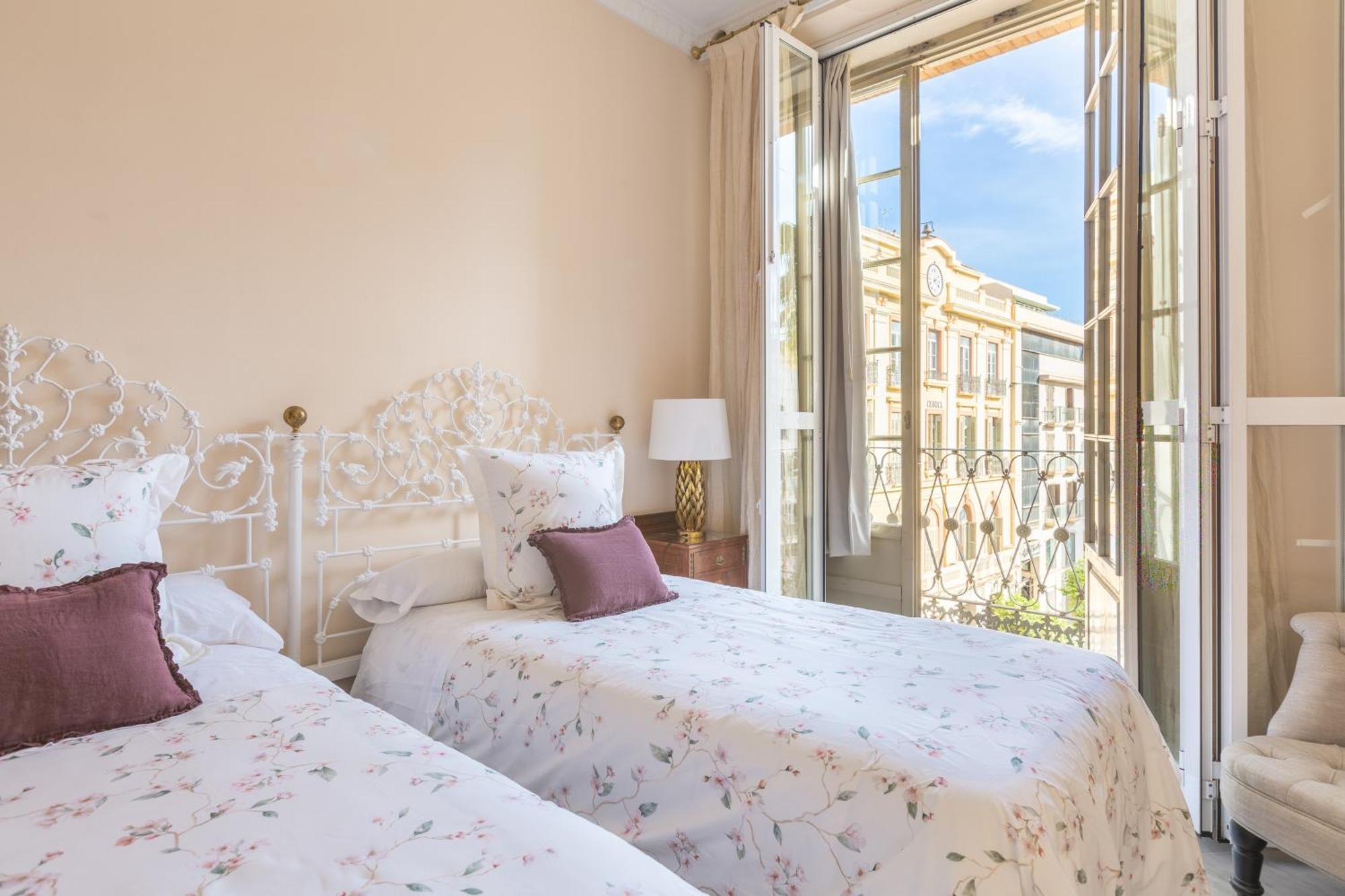 Apartamento Plaza De La Constitucion Málaga Exterior foto